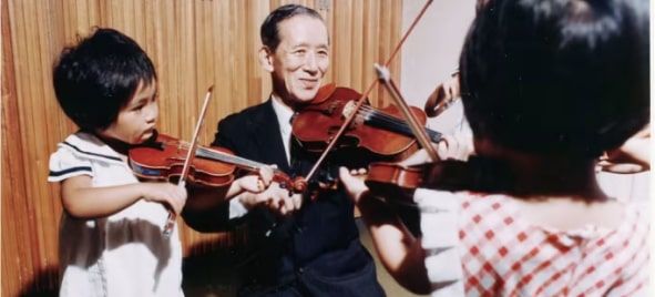 Không chỉ dạy nhạc cho trẻ em mà hơn hết là dạy cho chúng cách sống để trở nên người tốt hơn.